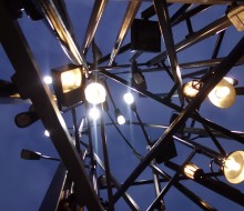 « Light Poles » de Tadashi Kawamata